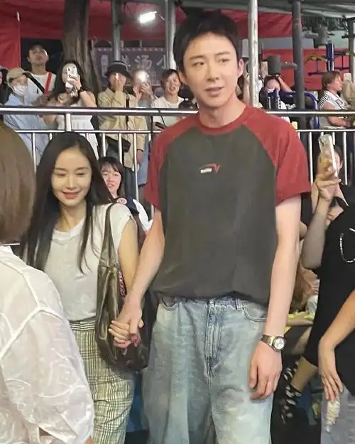 刘宇宁##刘宇宁一念关山#刘宇宁线下路透照片emmm怎么说呢,和电视剧