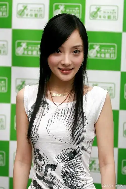 李小璐:时尚热辣潮妈