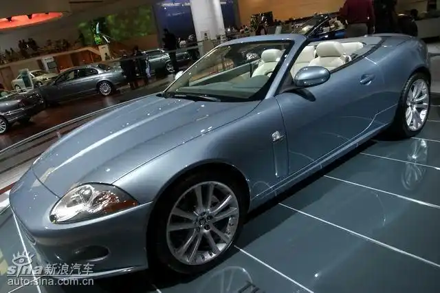 捷豹全新xk双座敞蓬跑车