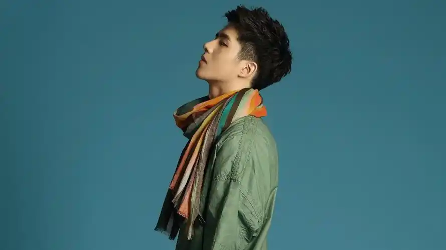 壁纸封面图刘昊然 演员 小鲜肉 明星风尚壁纸壁纸于2020-06-16上传