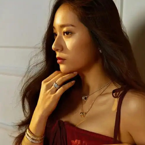 韩国女爱豆头像 f(x) 郑秀晶krystal