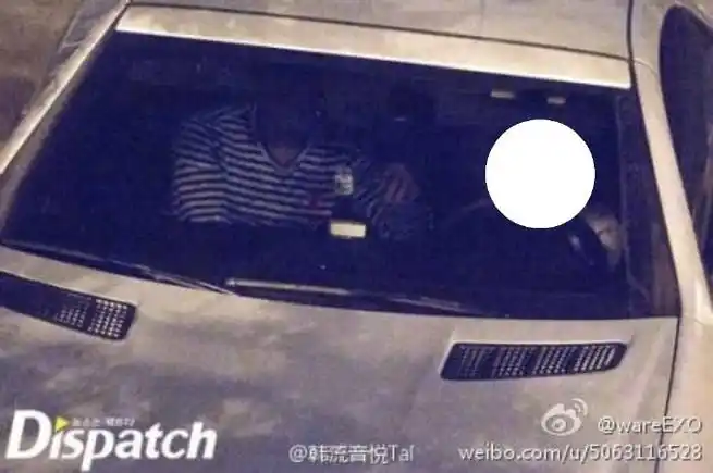 边伯贤#猜边伯贤粉丝肯定也想重温一下边伯贤恋情公开的这一天