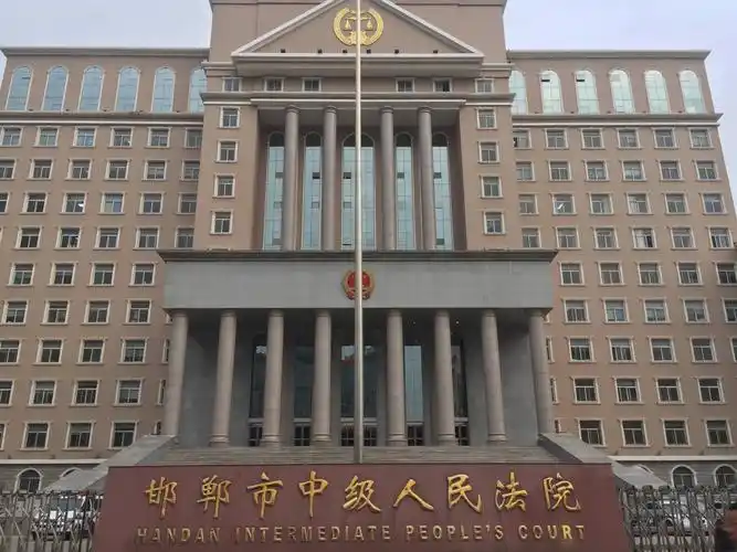 11月20日,王书金故意杀人,强奸案在邯郸市中级人民法院开庭重审.