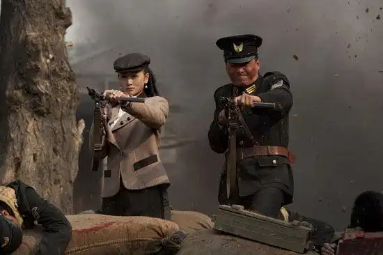 李雯雯《铁血刀锋》演绎烽火佳人