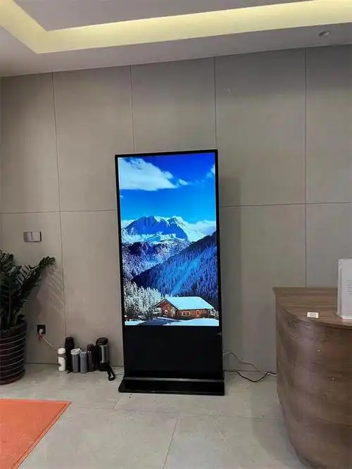 最近收到一些客户的问题反馈:买了一批网络版的液晶广告机回来,上传了