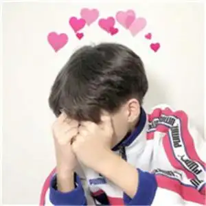 可爱搞怪男生头像拍照加艺术贴卖萌的男生