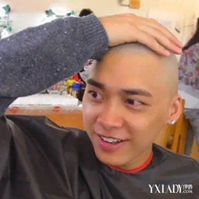 【图】李易峰光头旧照被翻出 曾被嘲笑"不上不下"