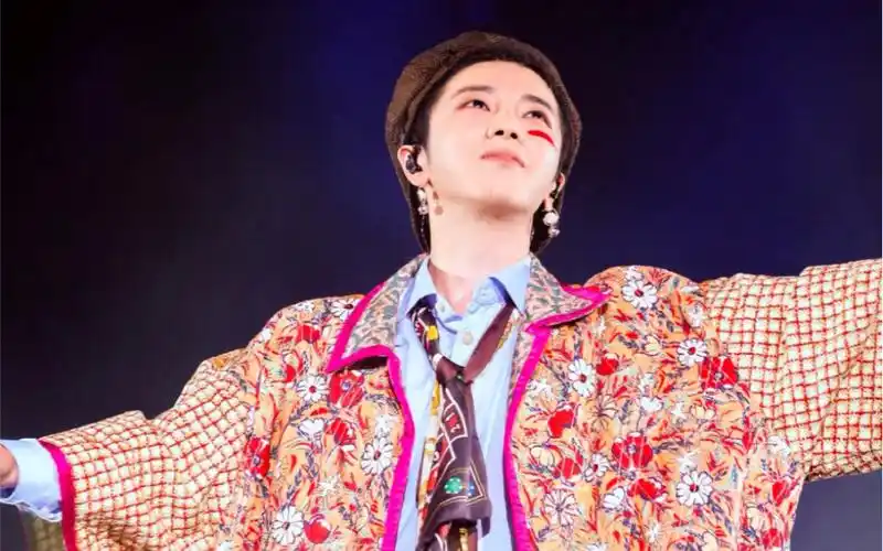 华晨宇2019海口演唱会《疯人院》