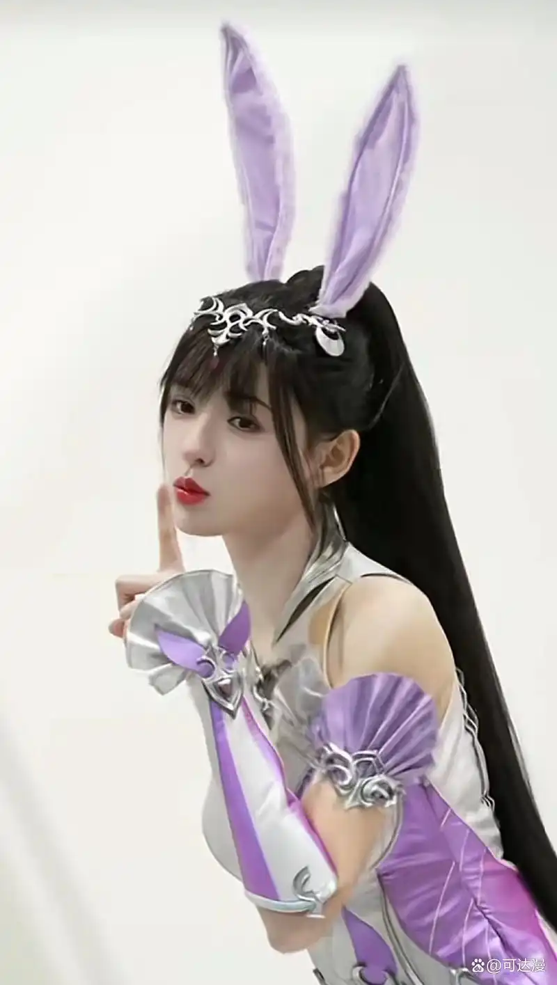 斗罗大陆:小舞cos最还原的两位,明星版秒一切,但后者却更养眼