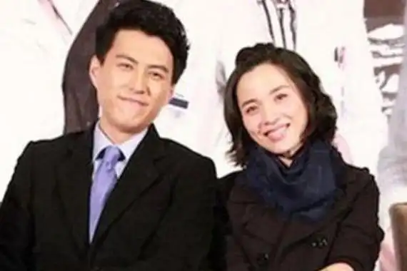 靳东的老婆,霍建华的老婆,张嘉译的老婆,都比不过他的老婆!|李佳|林心