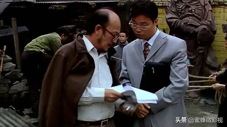 "鬼才导演"宁浩导演电影《疯狂的石头》,放现在网友估计值20_包哥