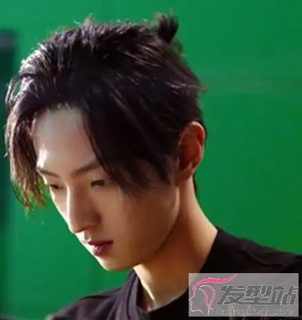 男生日式马尾辫打造慵懒异域风