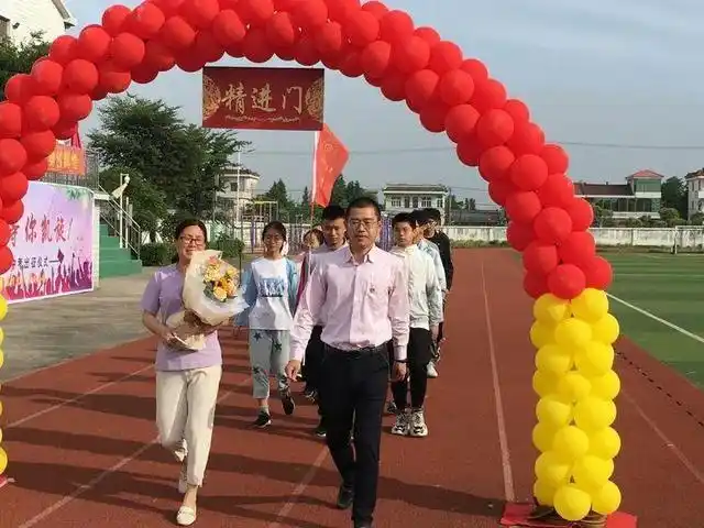 南通市通州区西亭初中举行2021届中考出征仪式