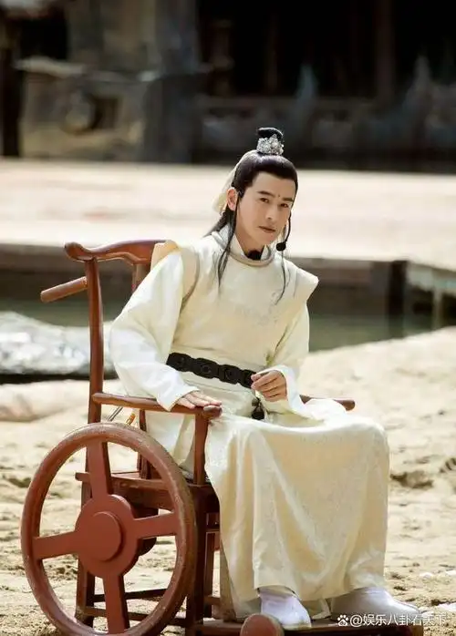 回顾乔振宇:导演请我来演个瘸子,我却把自己演进了"天涯四美"