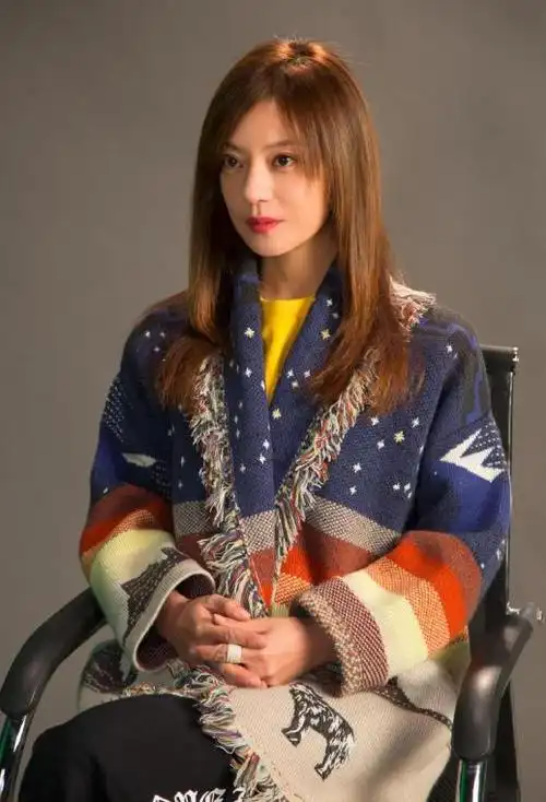 曾经的小燕子如今的赵薇,她到底犯了多大事,下场真是大快人心