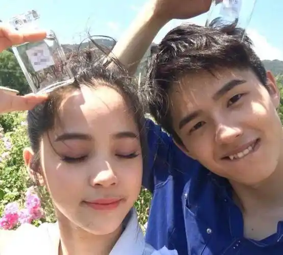 综艺热搜欧阳娜娜叫陈伟霆爸爸惹争议最新回应引发网友热议