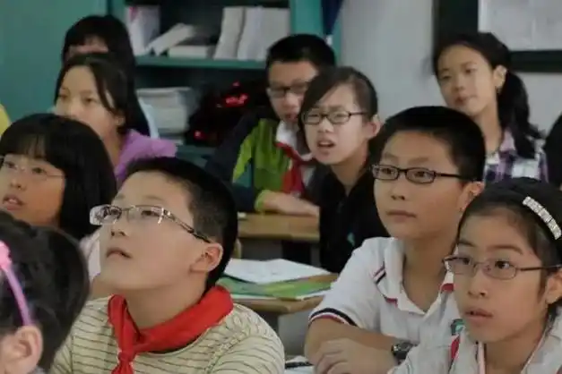 为何现在的孩子都爱近视?