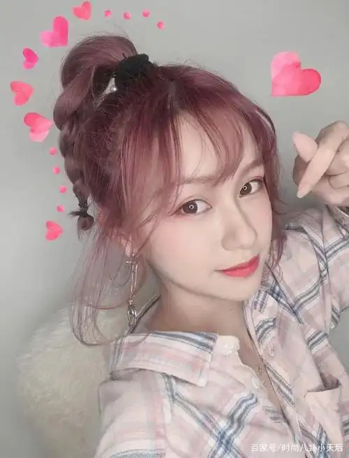 网红高马尾麻花辫扎法