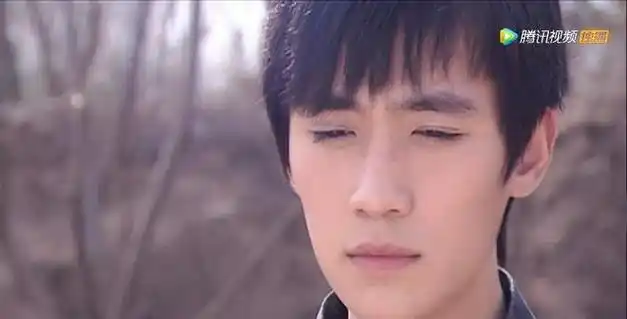 年轻时长得不咋地,上了年纪居然"帅到掉渣",这五位男星太狠了|秦昊