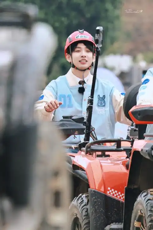 齐思钧跳进地理书的旅行##人间甜豆齐思钧