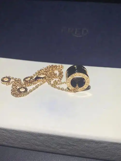 宝格丽18k玫瑰金黑陶瓷蛮腰项链