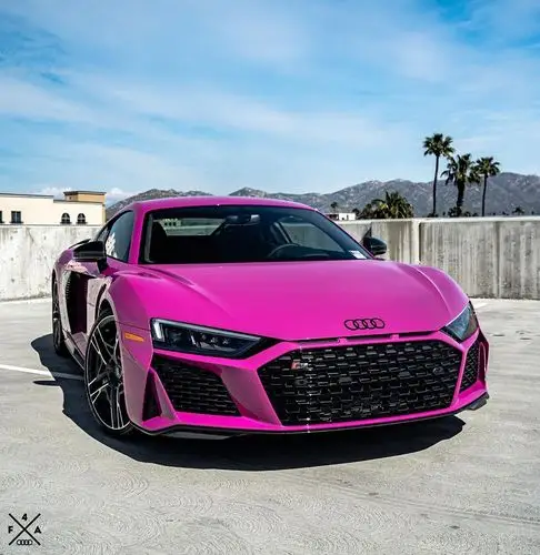 2020奥迪r8v10粉色也很好看哦