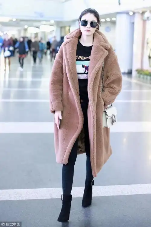 降温后,走"机场秀"的女明星们靠什么吸睛?