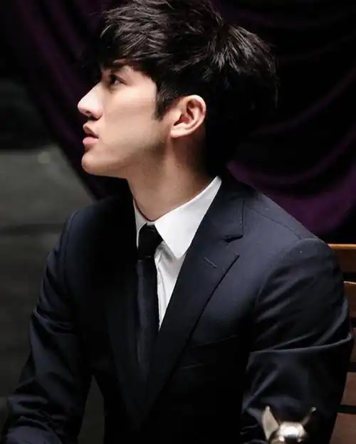 中国混血明星都有谁啊还有哪些看起来像其实不是