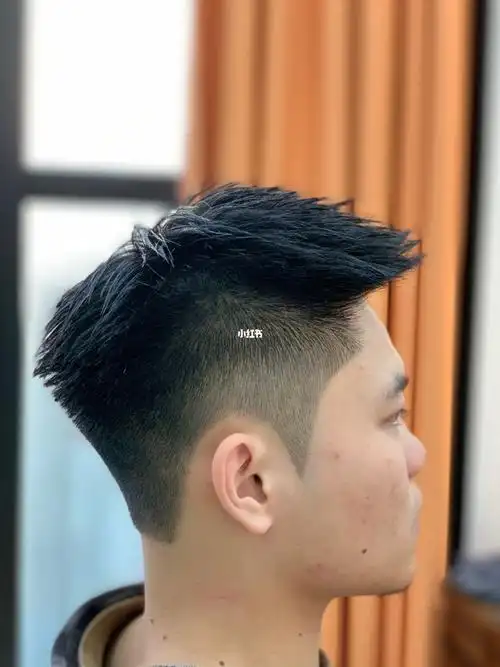 超级适合学生党9199的男士前刺发型来啦!