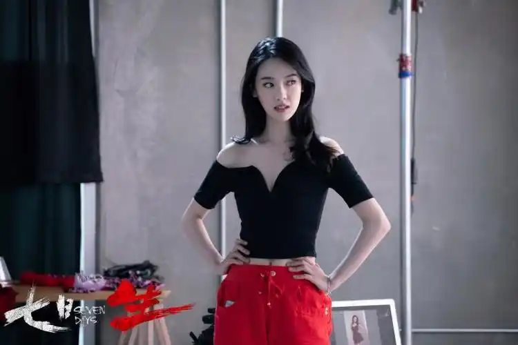 李晨难道不会选女友吗?《七日生》杨采钰魅力跨国门