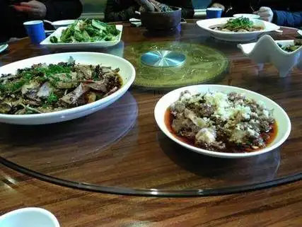 求一张饭店吃饭的照片,不要照到人的