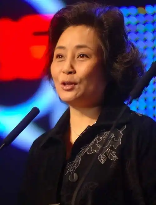 赵娜和杜志国离婚 杜志国的老婆赵娜的图片