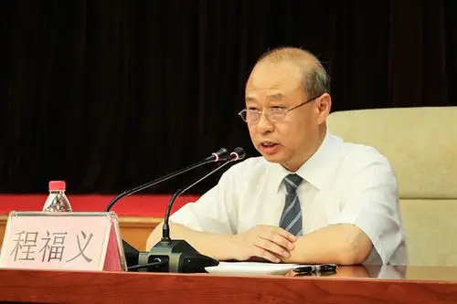 市人大常委会组织第二批次人大代表和人大干部赴全国人