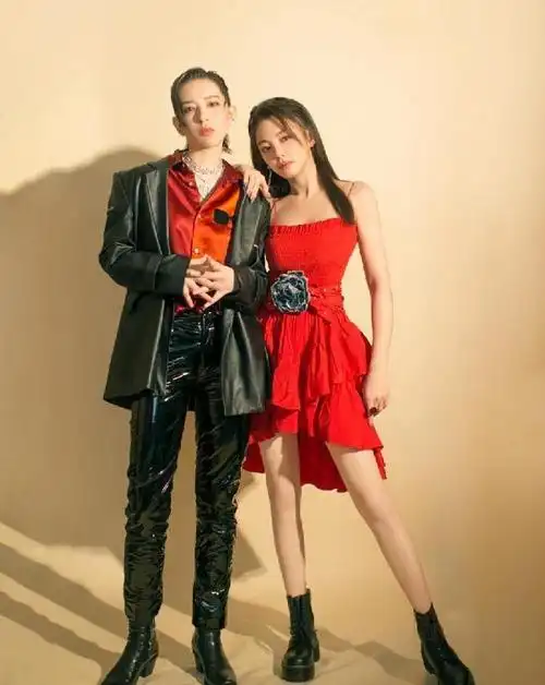 不满工作室发布和李斯丹妮合照张雨绮网宣组宣布关站