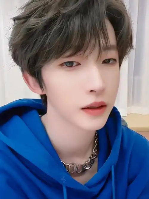 刘宇蓝色系少年