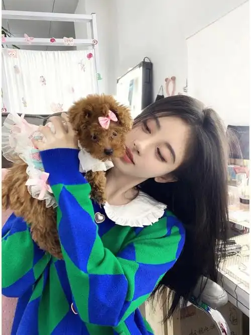 鞠婧祎的猫狗#鞠婧祎  #壁纸  #我的宝藏女孩鞠婧祎