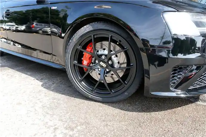 奥迪a4改装轮毂钢圈