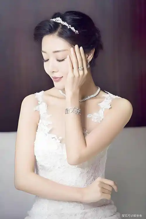 成为了中国内地影视界一位备受瞩目的女演员