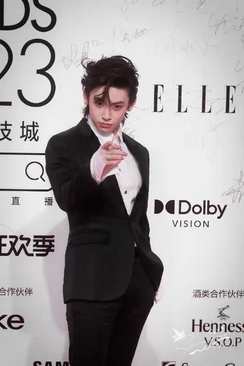 小鬼参考粉丝意见妆发##小鬼奶拽刘海##elle红毯