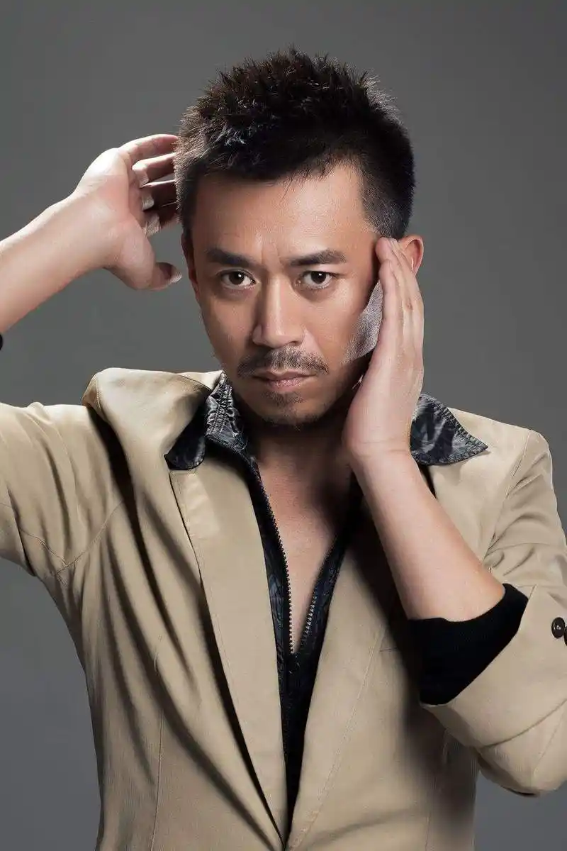 影视圈最生不逢时的八大男明星,个个都有天王的实力!