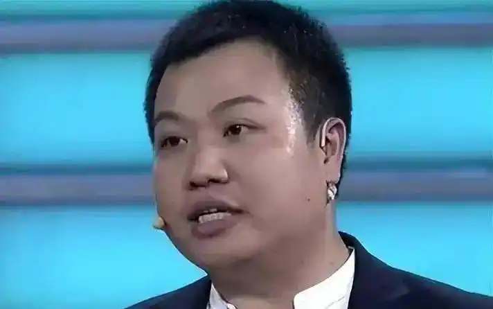 北大李晨后续自称不婚主义老婆比他大10岁北大学历也是假的