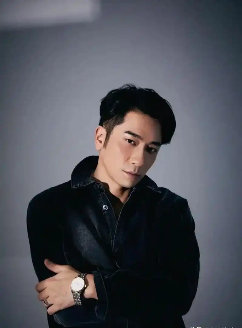 披荆斩棘的哥哥# #吴卓羲# #瑞士天珺表