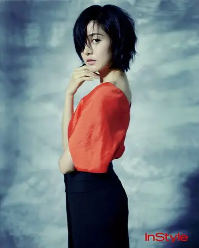 成宥利短发性感半熟女郎