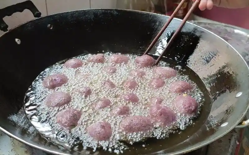 江西农村特色小吃油炸大薯丸子软糯酥脆看着就想吃