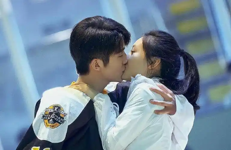 邓伦友情客串《冰糖炖雪梨》,让剧情锦上添花