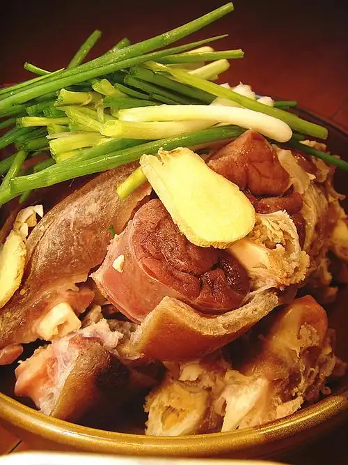 王熙凤给赵嬷嬷的火腿炖肘子