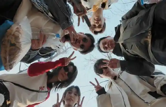 林家川马嘉祺姜珮瑶合照##马嘉祺灿烂的花园