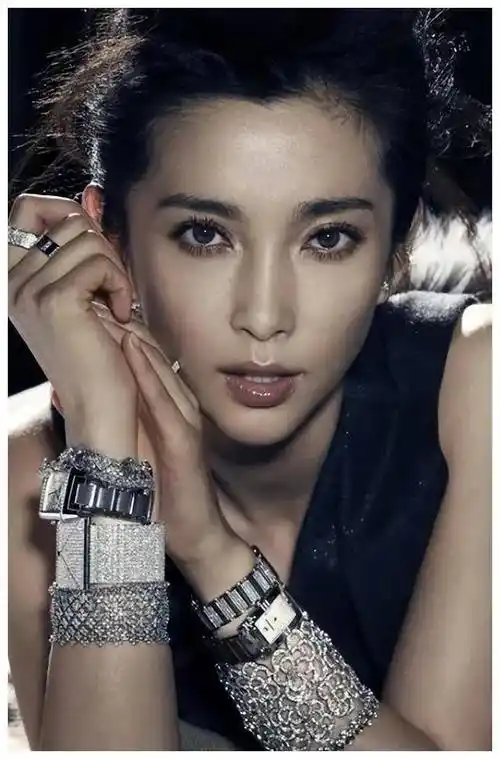 李冰冰50岁,迈入惊人新境界!,独具风采!_魅力_道路_光芒