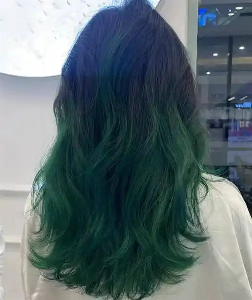 头发染什么发色好看?