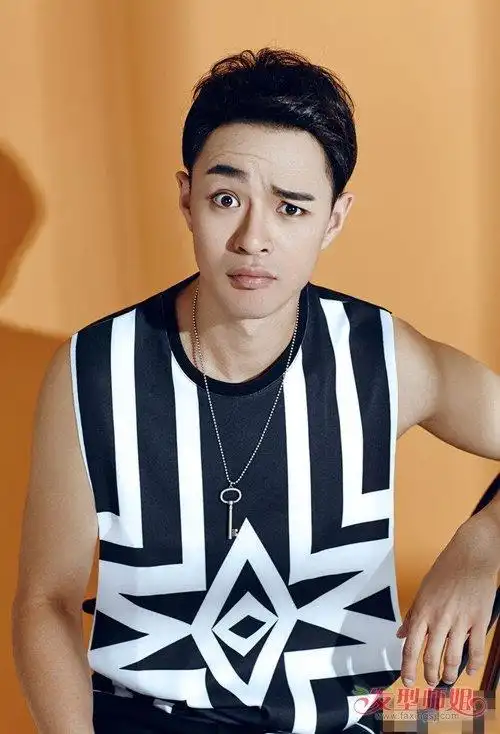 男生短头发无刘海耍酷发型打造